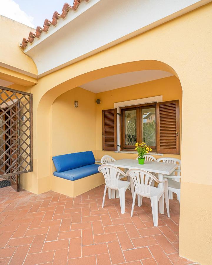 Ambra Holiday Rooms San Teodoro  Bagian luar foto